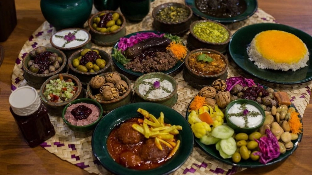 Darbari restaurant, serving a variety of Iranian and foreign dishes in Nowshahr