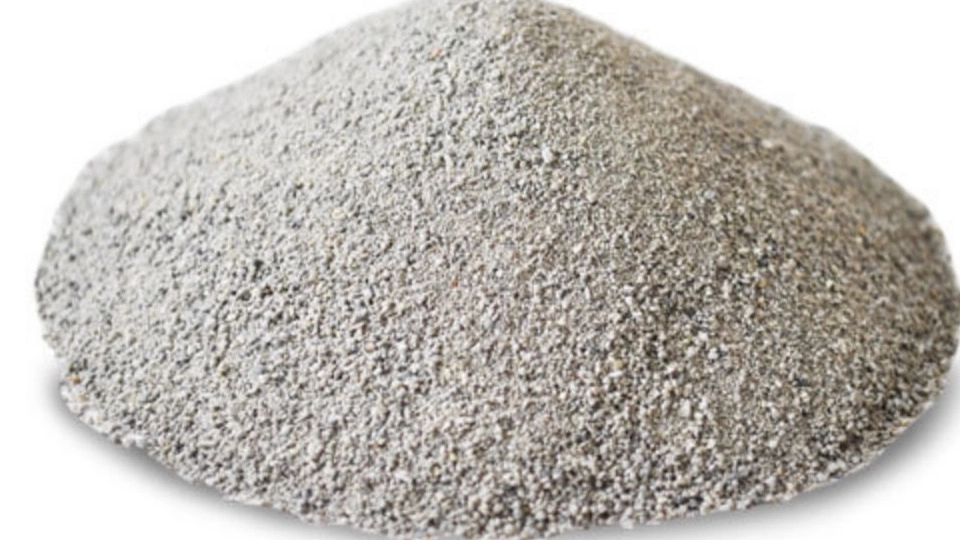 What are the characteristics of bentonite soil?