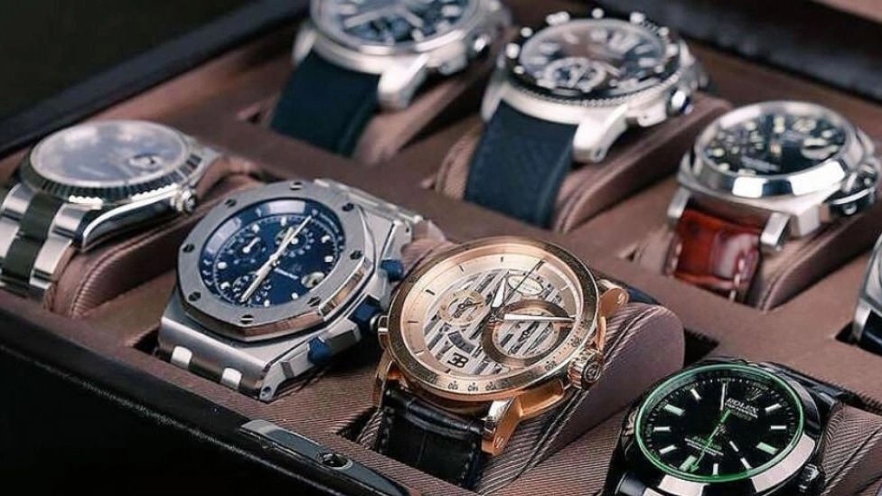 Panahi watch gallery, repairing and selling all kinds of watches in Isfahan