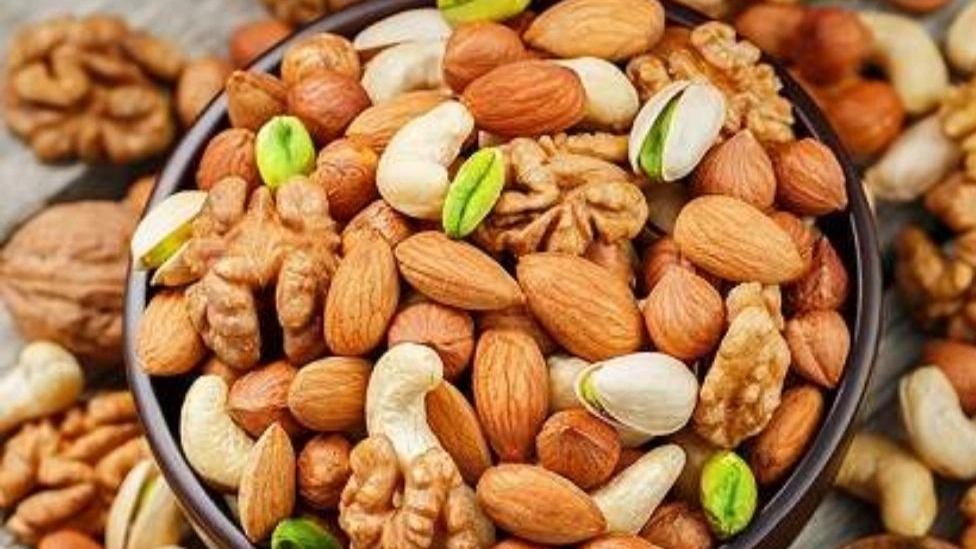 What are nuts and what are their types?