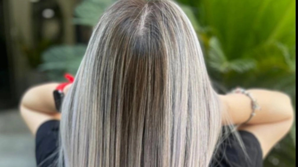 Hair highlight and its types