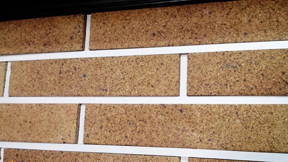 Hosseini Construction Group, implementation of banding and brickwork in Qom