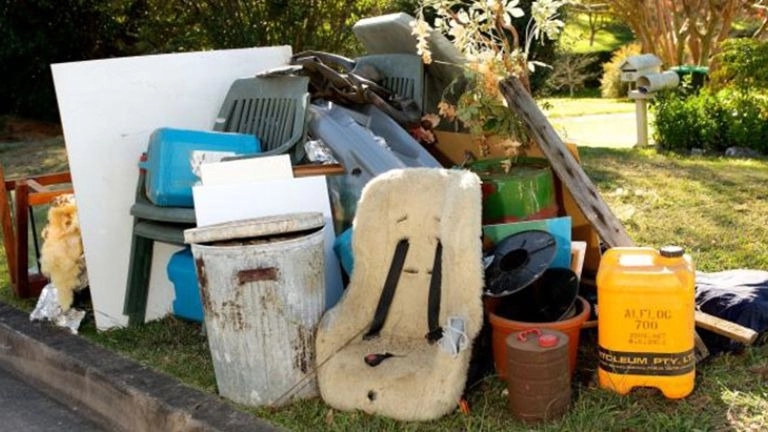 A buyer of waste household appliances in Behbahan