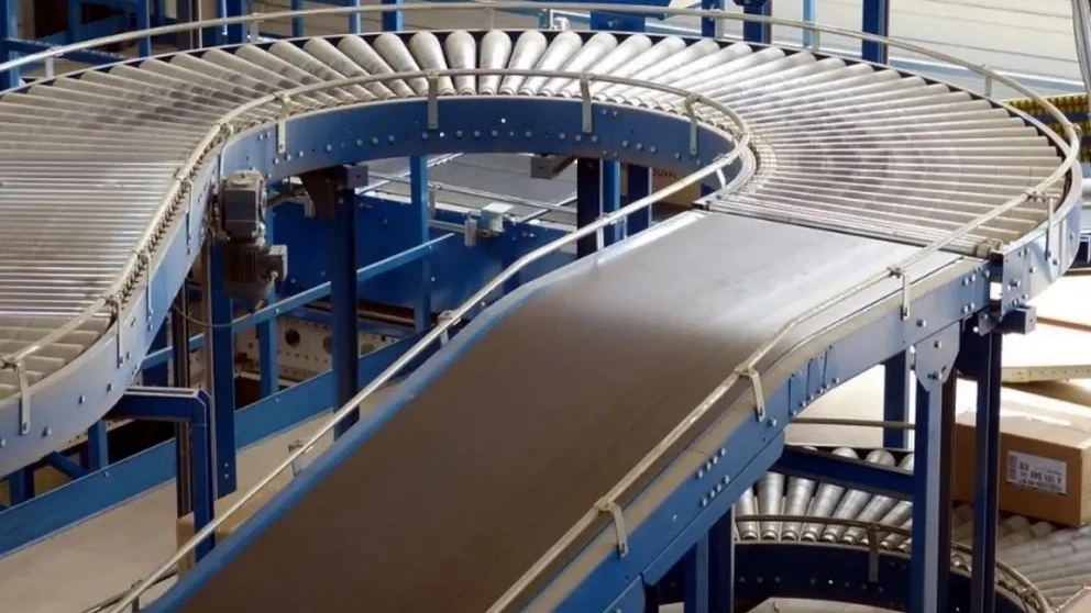 What are the uses of conveyor belts?
