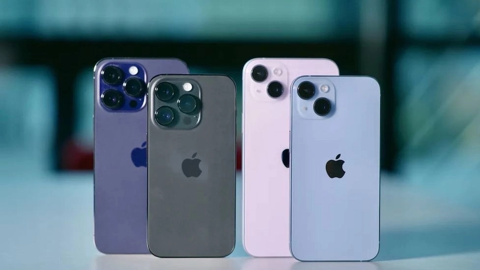 Twin store, repairs, buying and selling new and used Apple and iPhone in Tehran