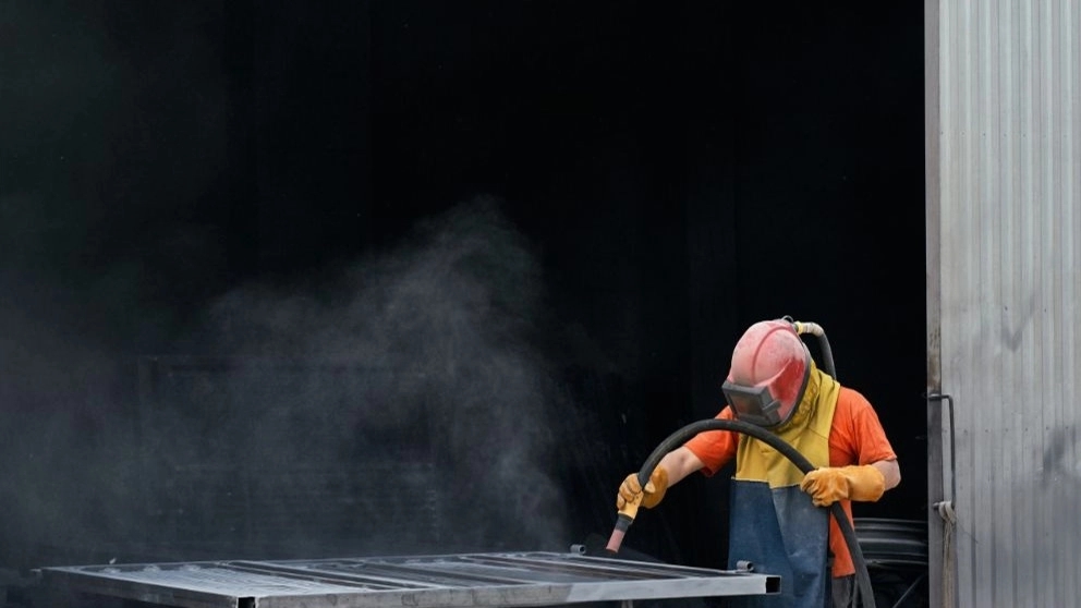 Types of sandblasting painting of Mohammadi reservoirs in Tehran