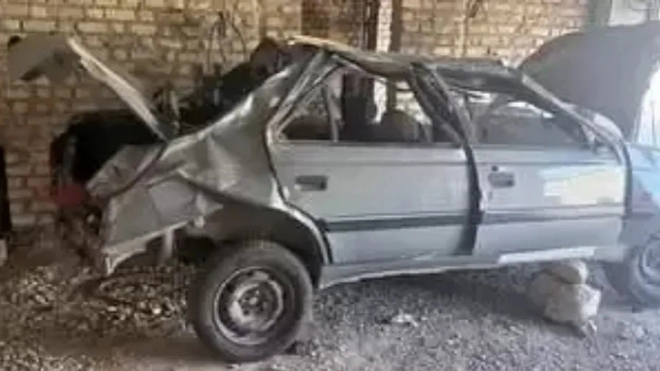 Buying and selling Jamali's random left car in Lamard Fars