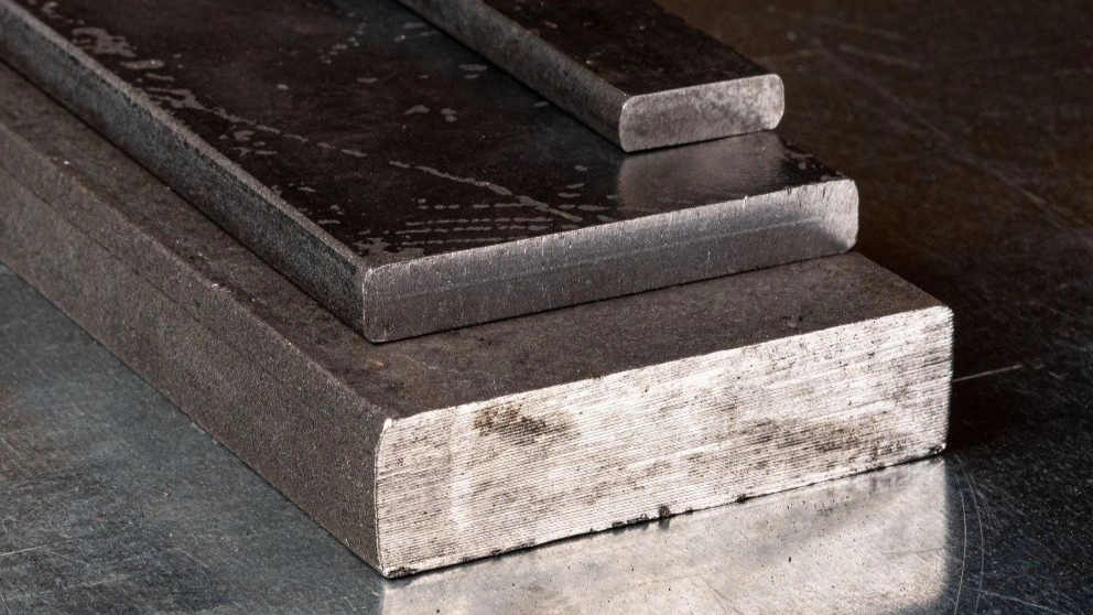 Noord Jafari, production and sale of iron belts in Tehran