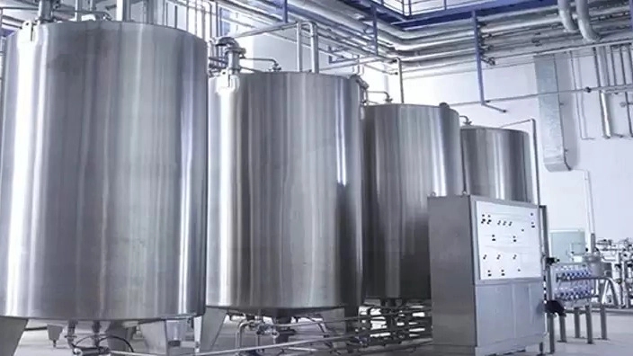 Construction of various tanks for pharmaceutical and food industries of Amiran Steel in Tehran