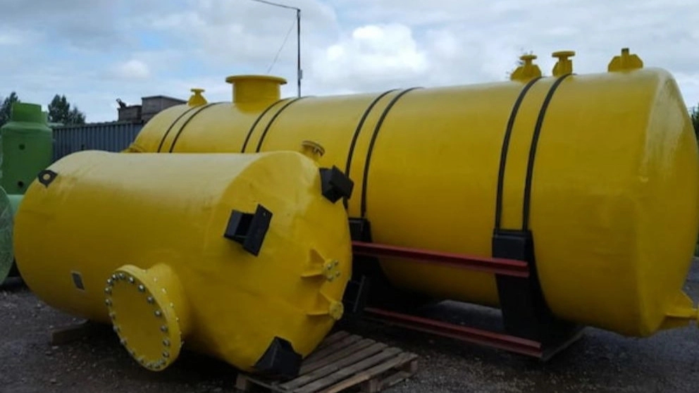 Tanker construction and tank construction
