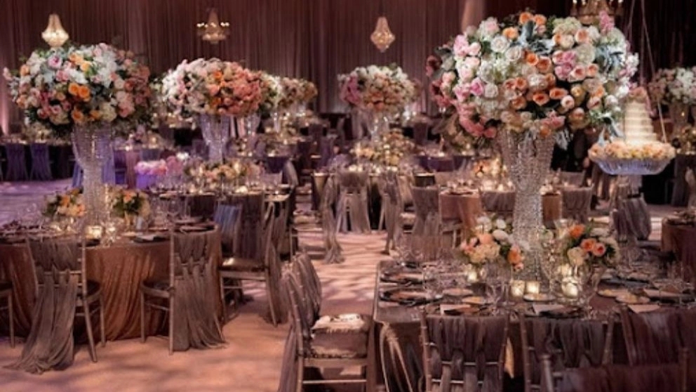 What features should a wedding hall have?