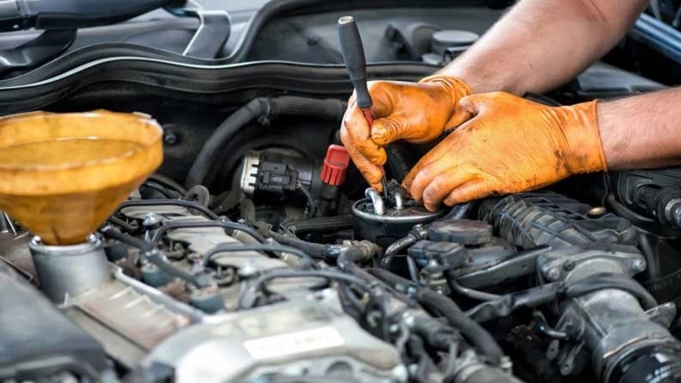 چگونه یک مکانیک اتومبیل عالی پیدا کنیم؟