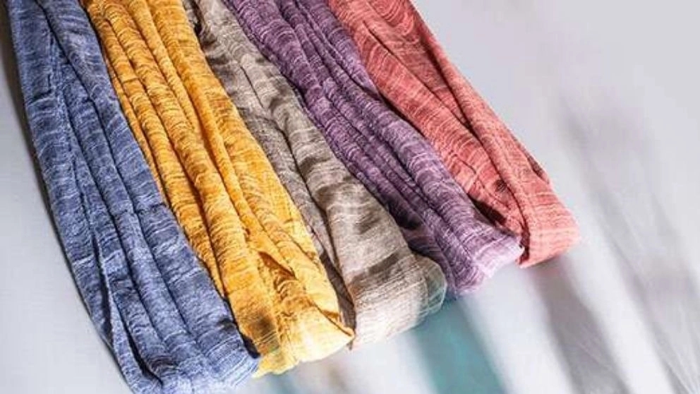 The most important tips for choosing the best shawls and scarves