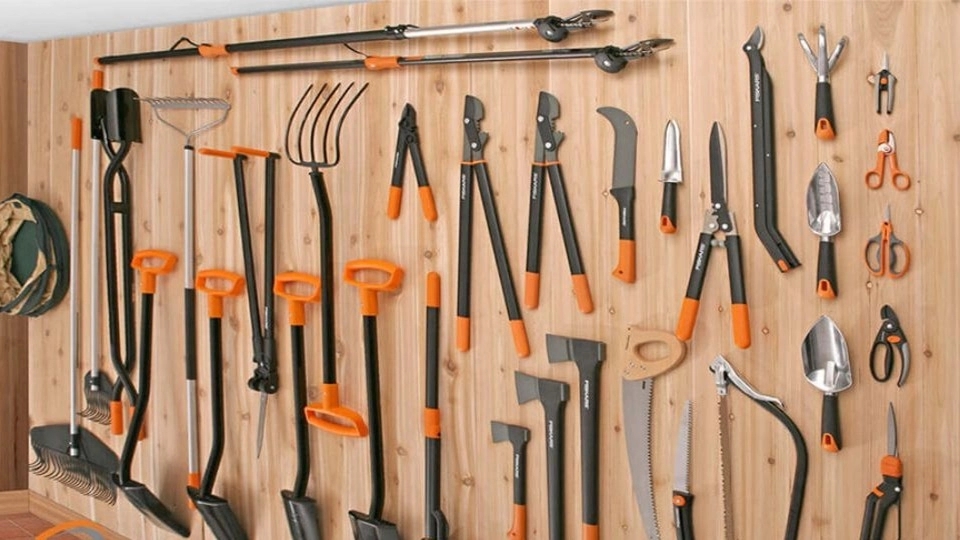 Agricultural and gardening tools
