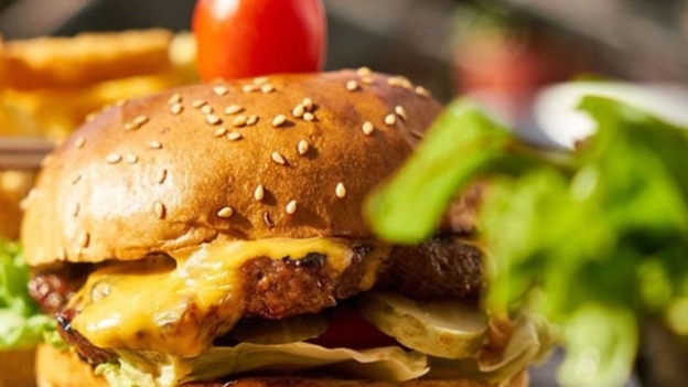 Fast food stop burger in Alborz Karaj