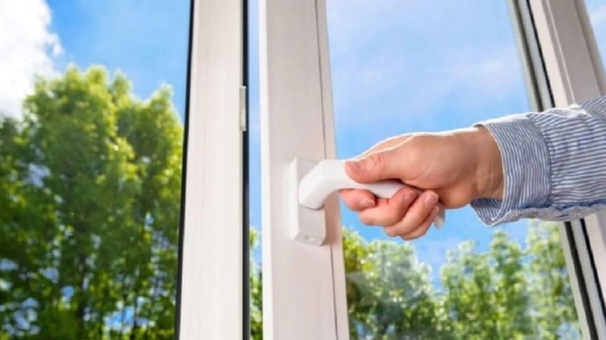 Aseman Iranshahr, a manufacturer of Hoffman double-paned upvc windows and pleated netting in Rasht