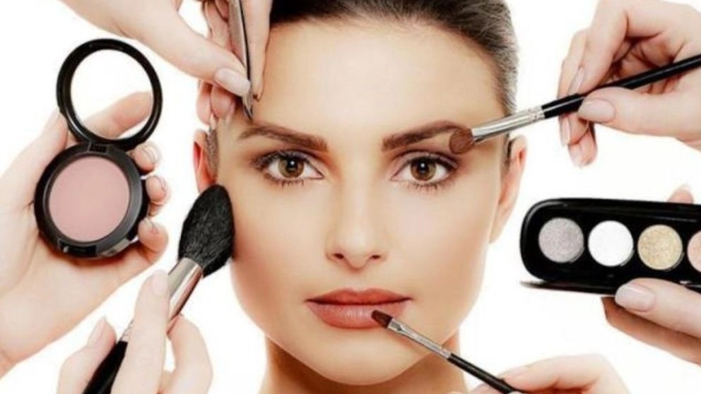 ویژگی‌های یک میکاپ آرتیست حرفه ای