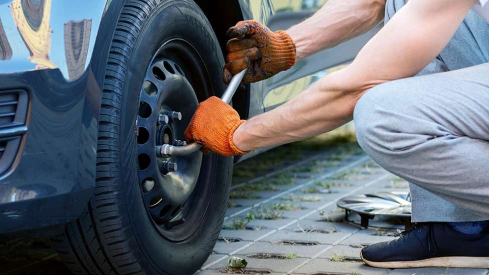 Campus mobile puncture repair
