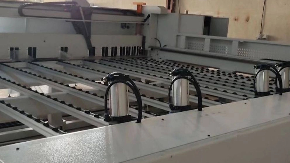 Machine parts, buying and selling wood machinery in Isfahan