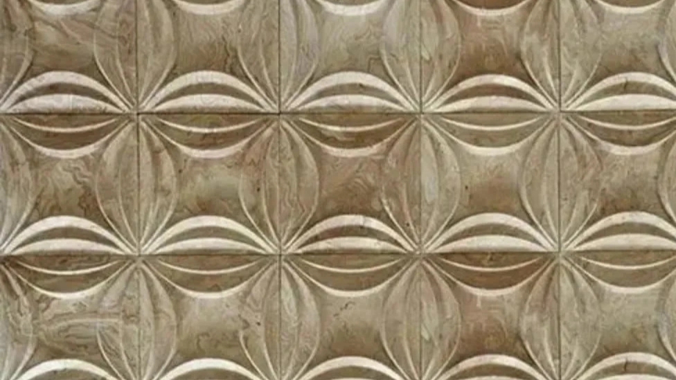 Familiarity with polymer facade