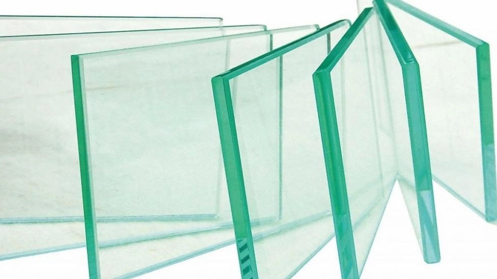 Application of tempered glass in building