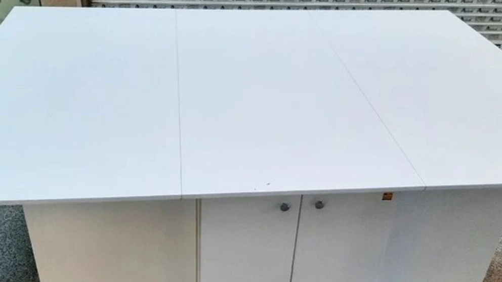 Sewing machine table