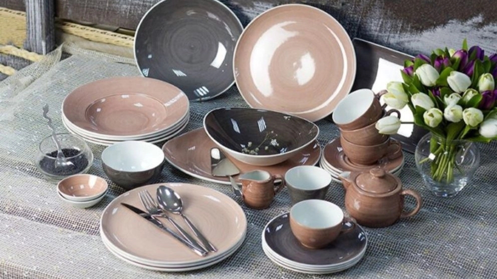 Why are handmade ceramic dishes a healthy choice?