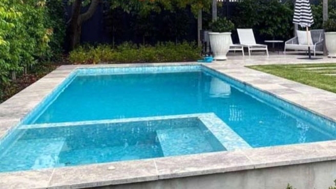 Hosseini pool services, pool construction and porcelain stones in Qom