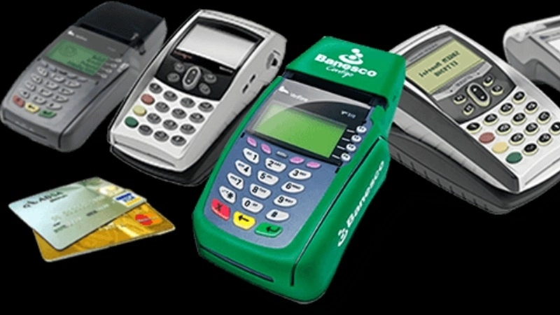 Danesh Gostaran Awang, selling card readers in Rasht Gilan