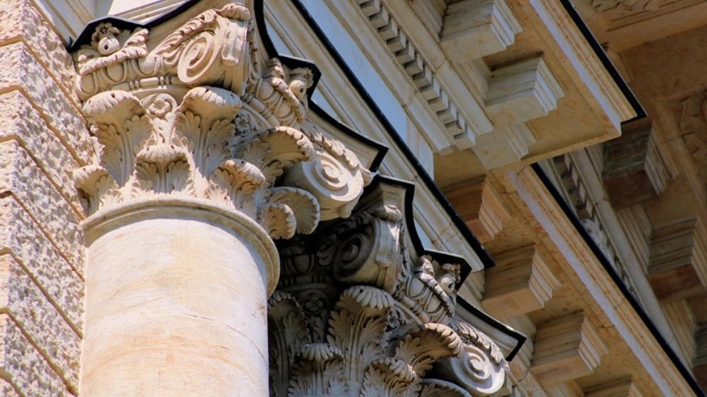 Manufacturer of stone columns