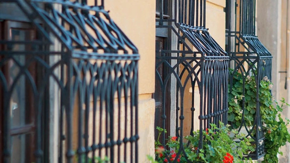 Why should we use window guards?