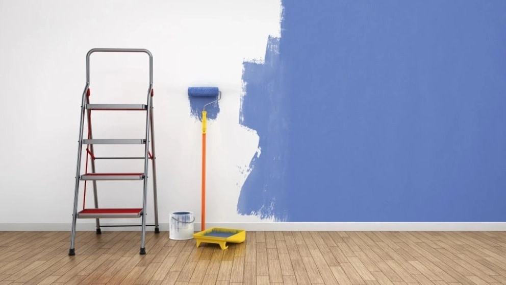Painter of Etisami building in Razavi Khorasan