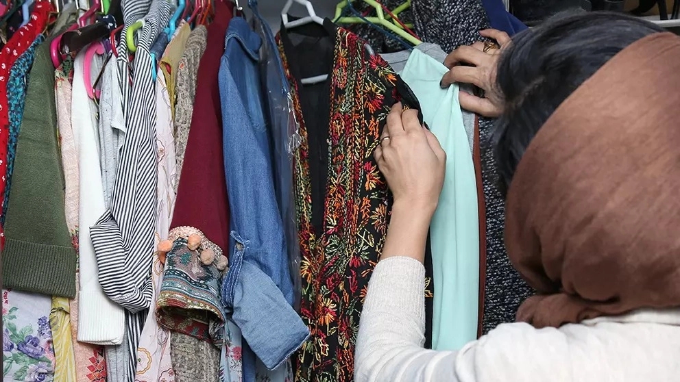 Clothes and bags suitable for different seasons