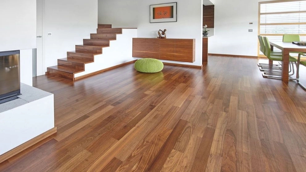 Navin Construction Company, installing and selling flooring and parquet in Kerman