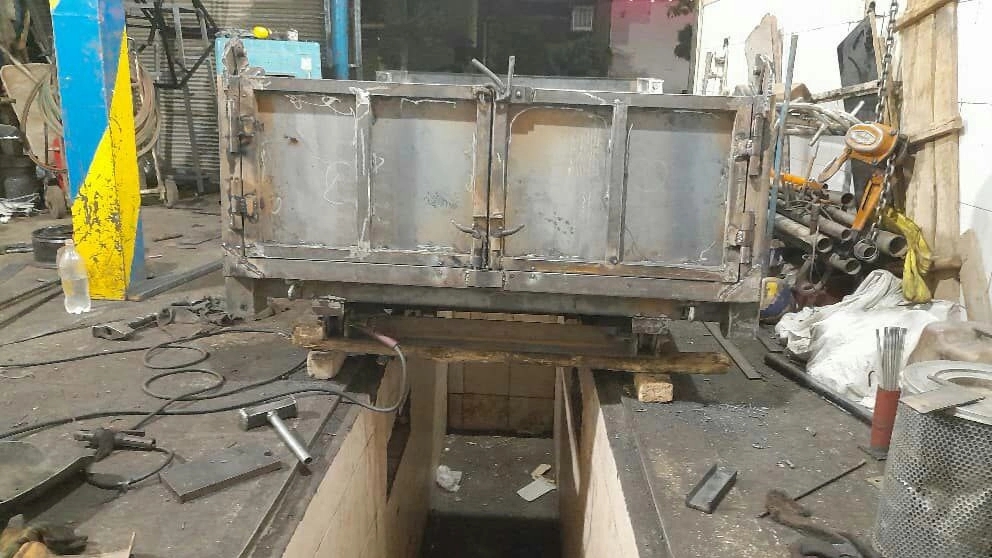 Nissan dump truck