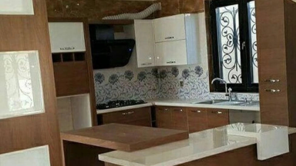 رنگ کابینت آشپزخانه چه تاثیری بر زیبایی منزل دارد؟
