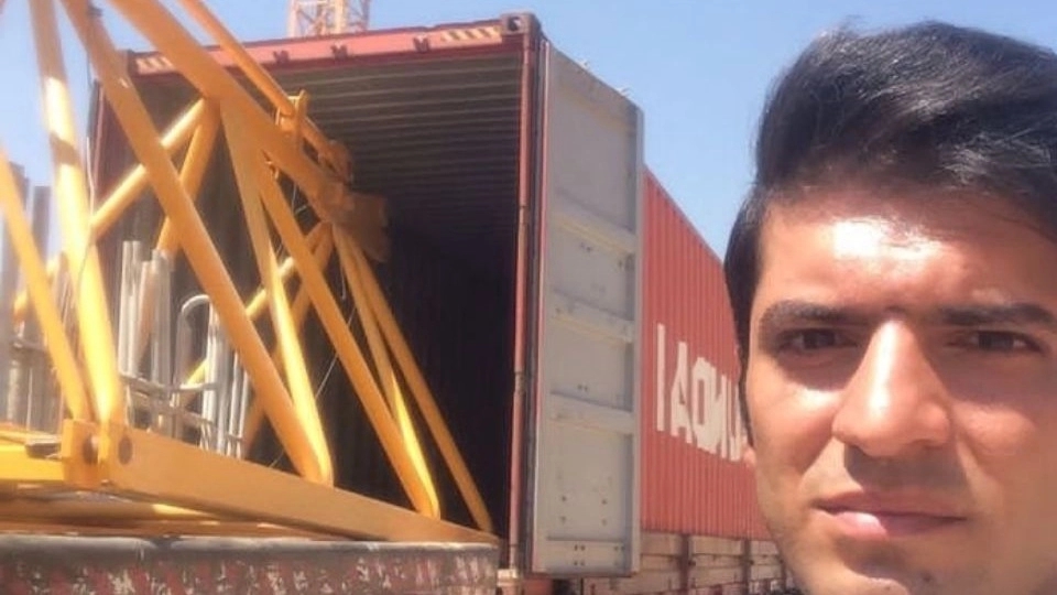 Import and unloading of MC465 25ton tower in Mehran Machine