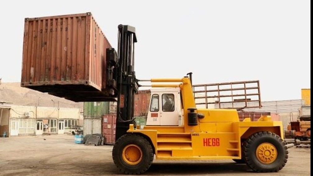 Heavy forklift rental in Tehran