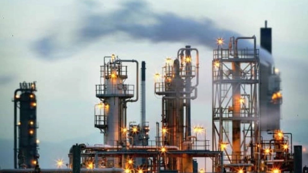How is oil and gas processed?