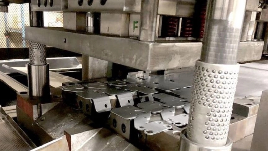 Real molding and part making in Azadegan, Tehran