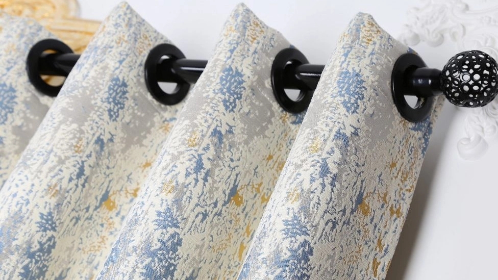 What is a ready curtain?