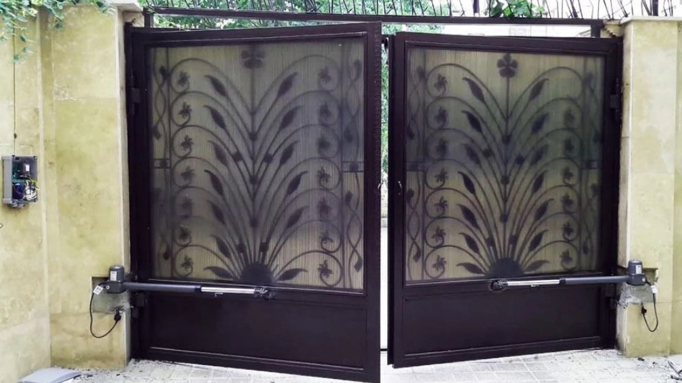 Shahab Door, sale of automatic glass doors, electric shutters, electric jacks in Yazd