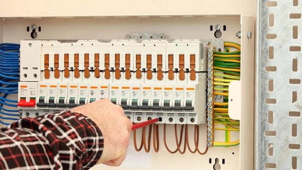 متداول‌ترین خرابی‌های تابلو برق