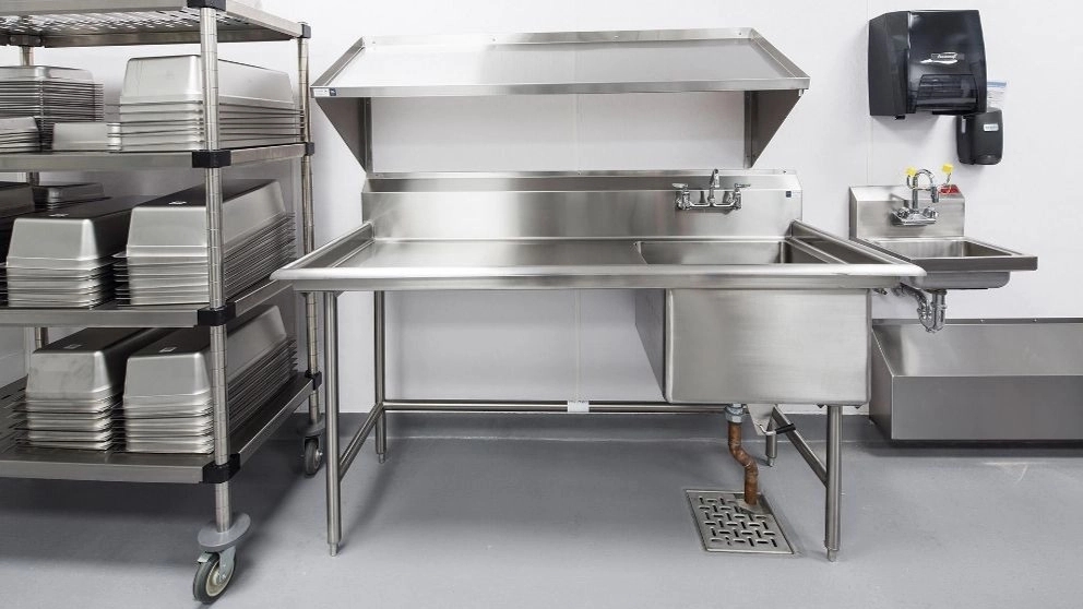 Javadi workshop, production of Javadi's bright steel industrial kitchen equipment in Tehran