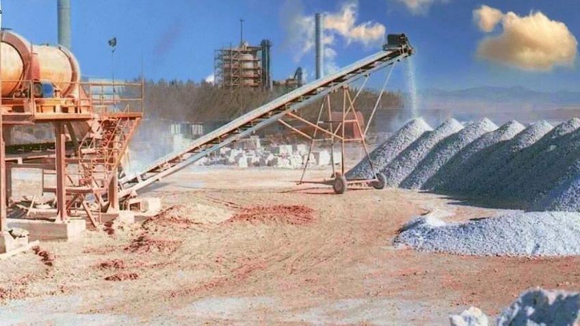 Dry magnesite mine, Qeshlaq Mako in Urmia