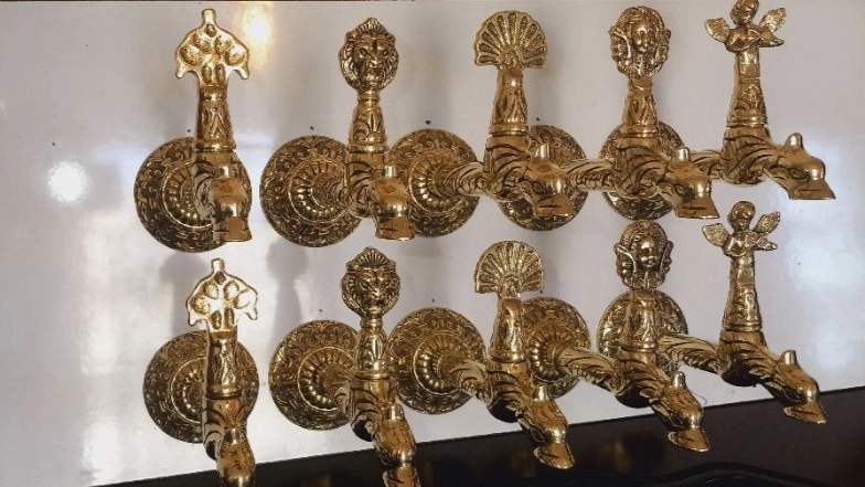 Built-in bathroom faucets in Tabriz