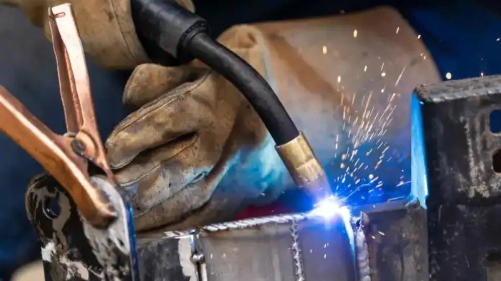 What electrode is used for door and window welding?