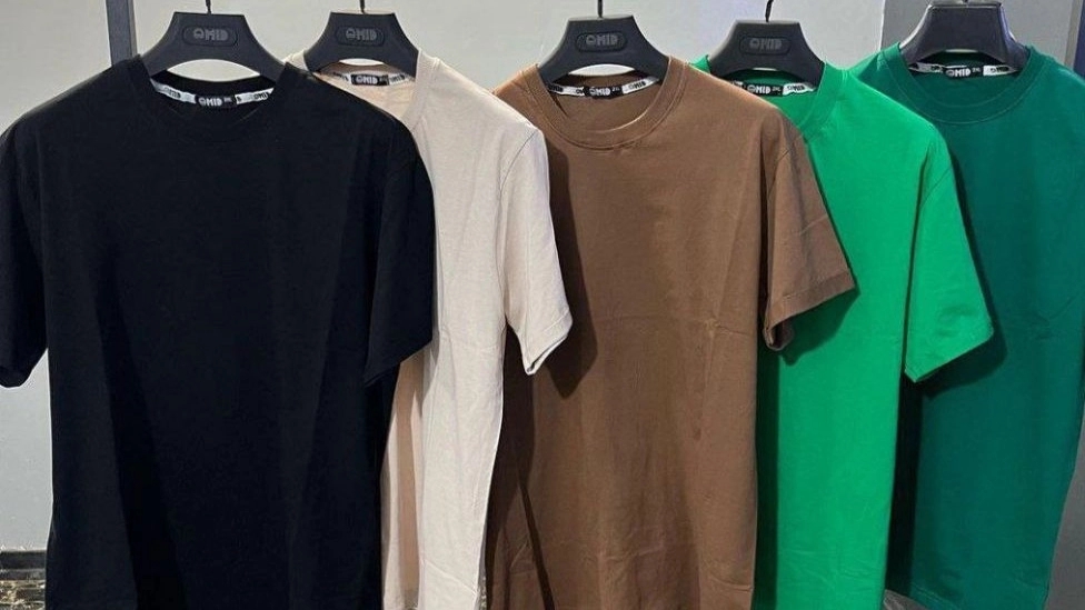 Features of men's clothing