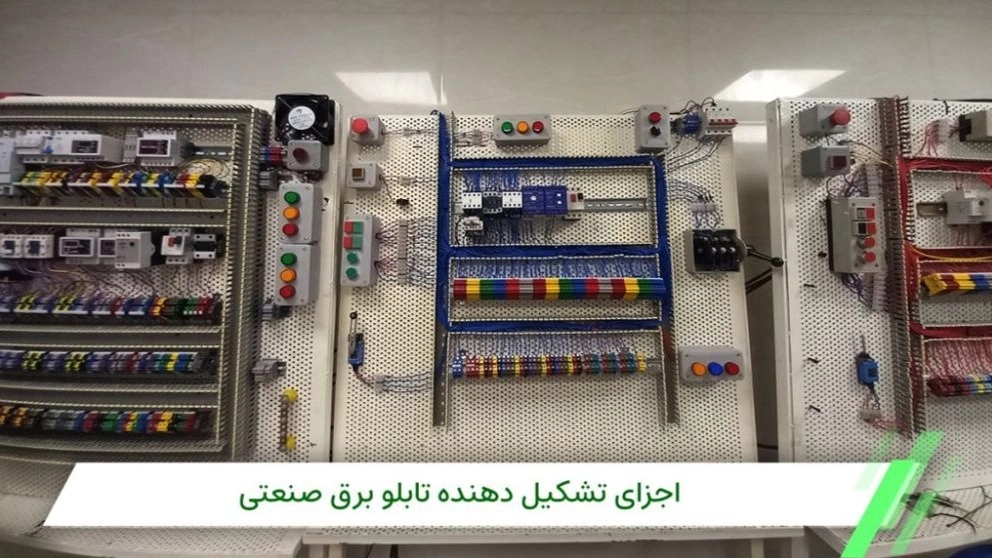 The components of Hasrati industrial switchboard in Kermanshah