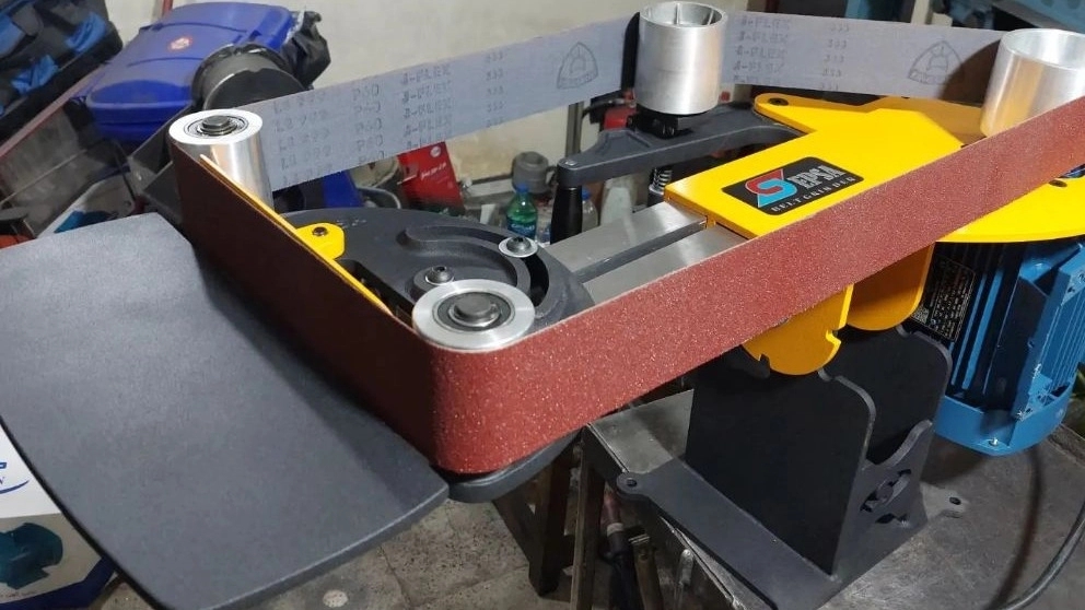Soltani Polish, production and design of industrial belt sanding machine in Tehran